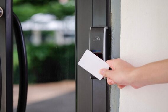 Đánh giá khóa cửa thẻ từ Hafele